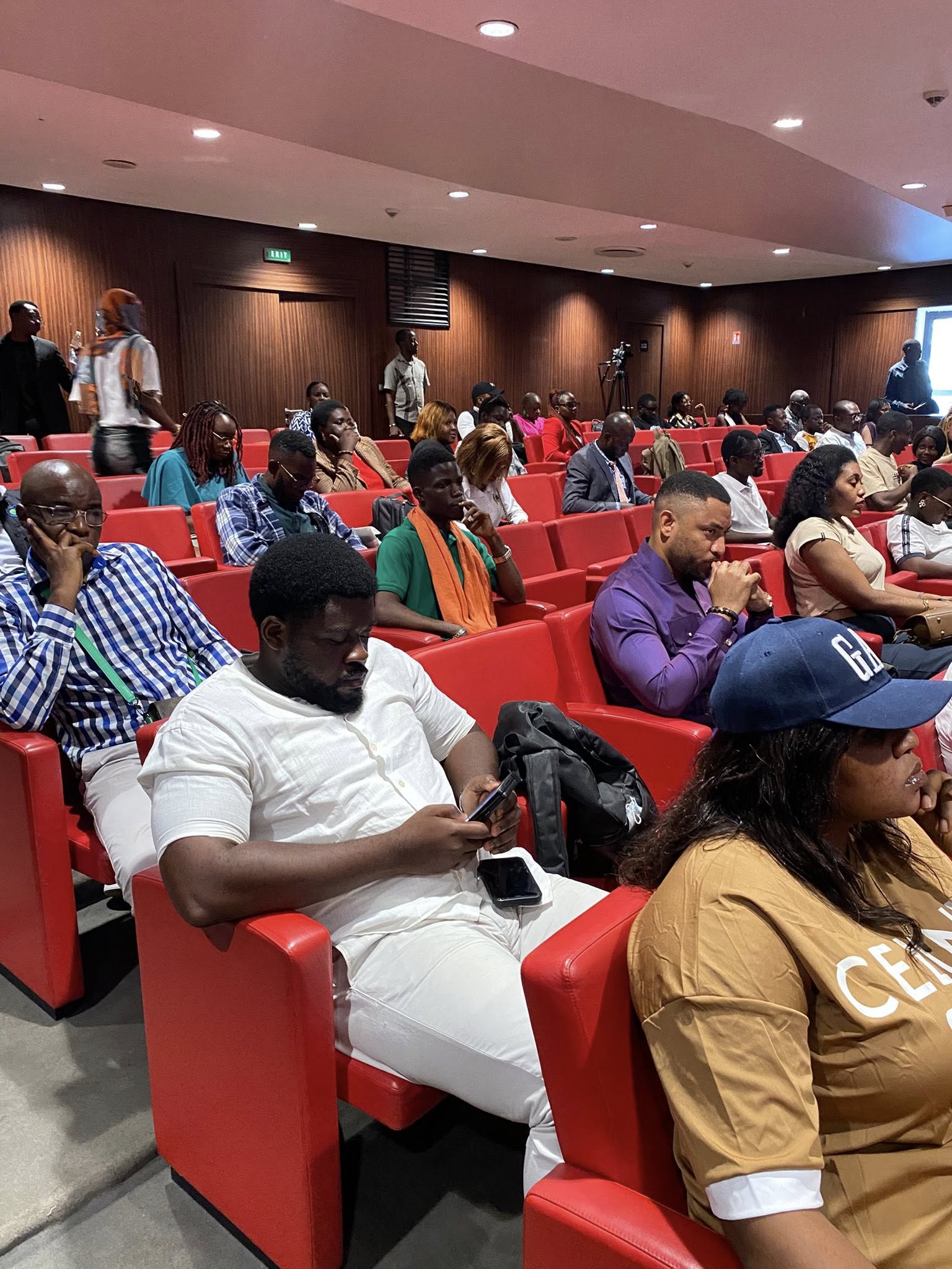 657513059_884034144597736_4549283909003512727_n.jpg (411 KB)